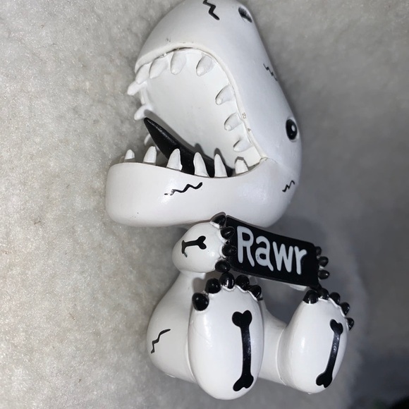 Trey Guidotti Moxie Dinosaur vinyl figure 3.5" Rawr Zinx black & white - Picture 5 of 7